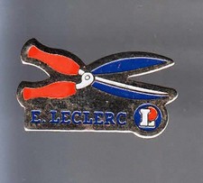RARE PINS PIN'S .. AGRICULTURE TRACTEUR TRACTOR OUTIL TOOL CISAILLE LECLERC ~BG