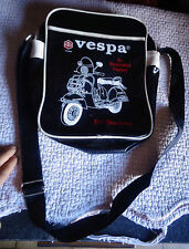 Ancien Sac Bandoulière en Skaï de Randonnée en Scooter Vespa Piaggio à restaurer