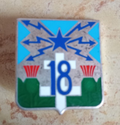 Insigne 18 e - -,