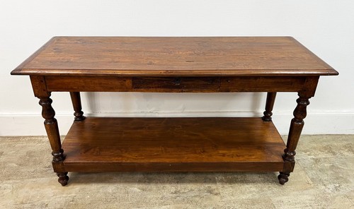 Table drapier en - table, de