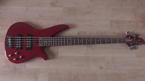 Guitare basse électrique