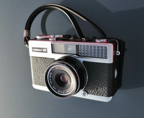 Fujica compact très - compact, bon