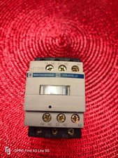 Contacteur schneider / télémécanique  LC1 D09 P7  bobine 220 volts 