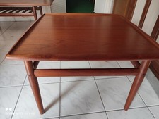 Table carrée danoise Grete Jalk vintage  en teck