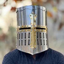 Casque médiéval en acier