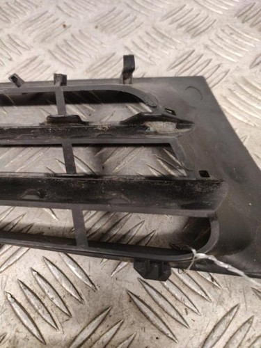 Grille calandre gauche - grille,