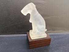 Fox Terrier mascotte automobile verre opalescent mascott car opalescent glass