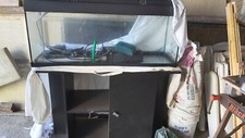 aquarium complet avec meuble