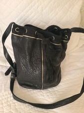 PETIT SAC SEAU CUIR NOIR