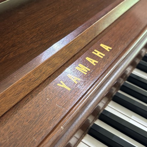 Yamaha console upright - console,