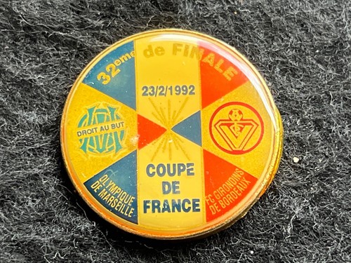 Pins pin football soccer - pins,