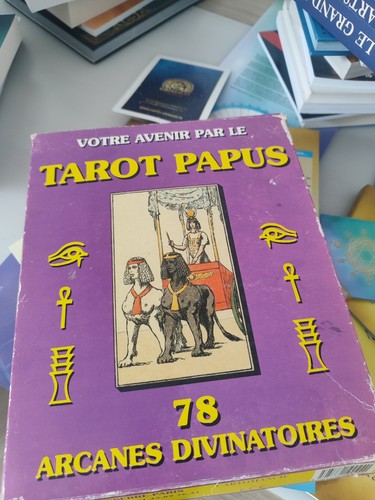 Ancien tarot égyptien - ancien,