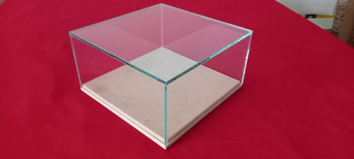 Vitrine cloche protection - de,