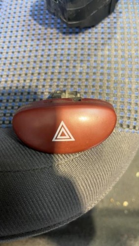 Bouton warning peugeot - warning,