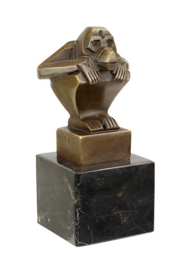Sculpture bronze singe - un,