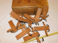 LOT 10 SUPPORTS CUIR