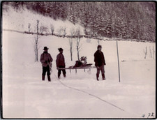 Equipements, scientifiques, montagne, neige Vintage silver print  Tirage arg