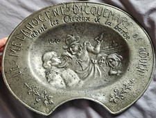 Plat à barbe étain