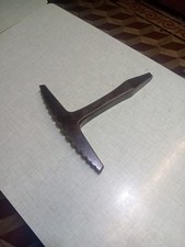 outil ancien /enclume à