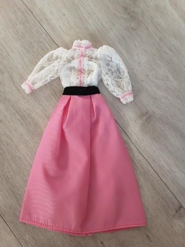 Vêtement barbie - vêtement,