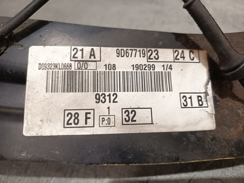 Fusée arrière gauche ford - arrière,