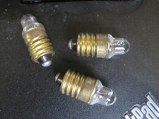 LOT DE 3 AMPOULES MAZDA POUR