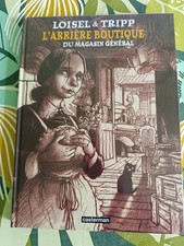 L'ARRIÈRE BOUTQUE DU MAGASIN