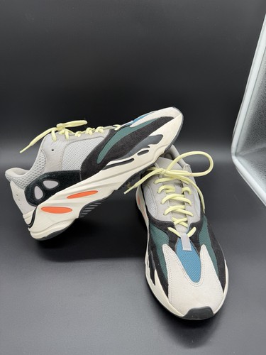 Adidas yeezy boost - 700, v2