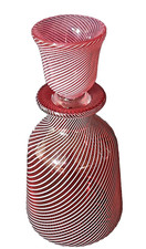 Carafon à bouchon creux Cristal de Saint Louis rosé à décor de latticino blanc