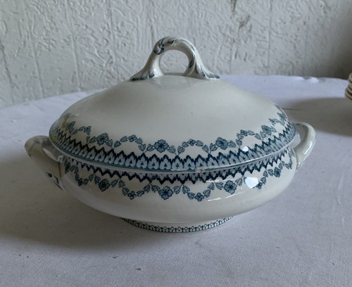 Petite soupiere ancienne ou - petite,