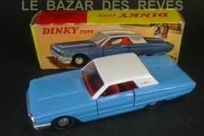 DINKY TOYS GB HONG KONG.  FORD THUNDERBIRD.  Ref:  005. + Boite.