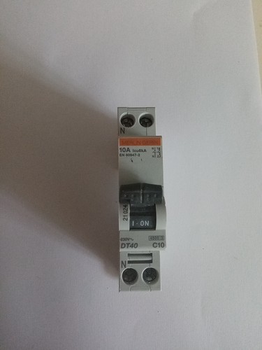 Disjoncteur c10 merlin - disjoncteur,