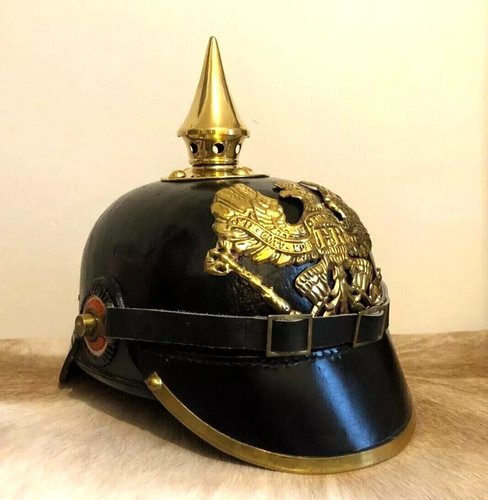Casque cuir prussien à - cuir,