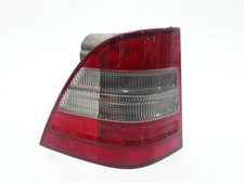 Feu arriere gauche Mercedes