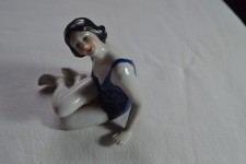 STATUETTE FIGURINE EN PORCELAINE BAIGNEUSE PIN-UP ART DECO