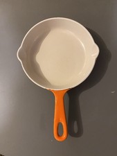 Ancienne petite poêle - , le