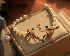 Bracelet Doré Oiseau Sur Branche Arbre Vraie Perle Blanche Vintage Style XZ16