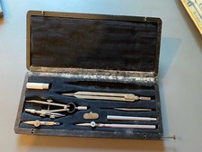 ancien coffret de compas