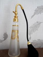 Ancien Flacon vaporisateur en cristal gravé BACCARAT SAINT LOUIS motif d'étoiles