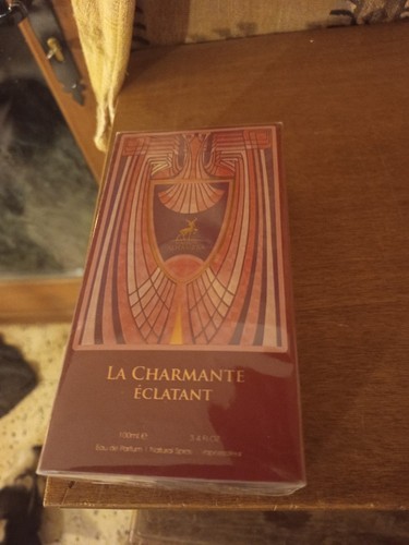 Parfum charmante éclatante - charmante,