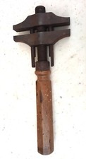 OUTIL ANCIEN . Importante clé à molette Anglaise de 30,5 cm
