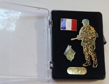 Vends Coffret Pin's militaIre ONU BATINF5