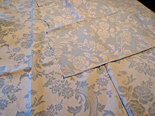 Ancien Coupon Toile à Matelas fleurs bleues et blanches réversible ( ref 34 )