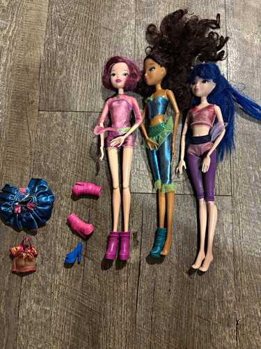 Winx club doll lot