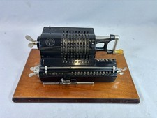 Ancienne Machine à Calculer