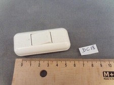 Ancien interrupteur blanc pour