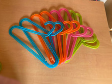 Lot 8 IKEA cintres Bagis par Anna Efverlund orange bleu rose vert vintage pop