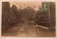 Mussy sur Seine (Aube) - Une Vue de la Seine, Pêcheur à la ligne dans sa barque