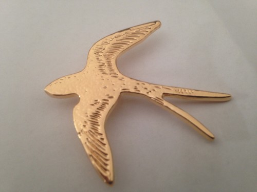 Broche hirondelle métal - , doré