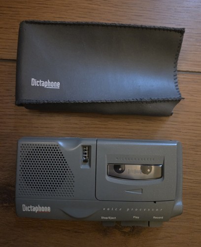 Dictaphone microcassette - dictaphone,